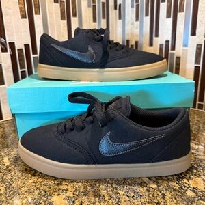 Nike SB Check Canvas Youth Size 5Y Black Gum Skateboarding Shoes 905373-006 NEW